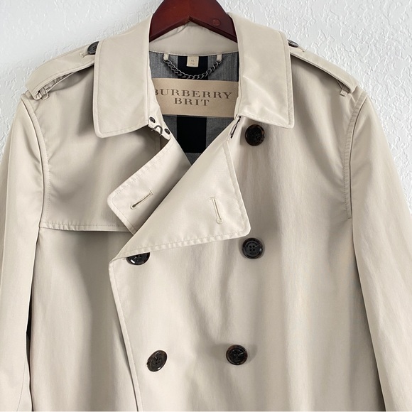 Burberry beige trench coat - Picture 4 of 14